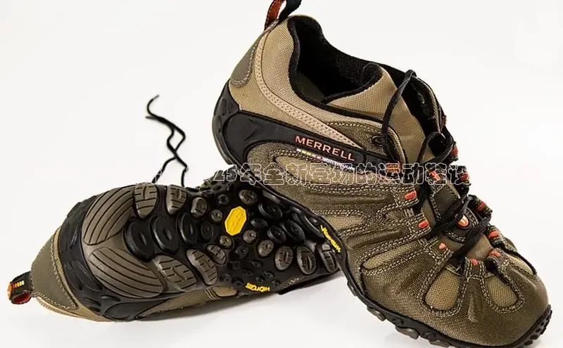 预见未来潮流：2025年全新登场的运动鞋设计趋势